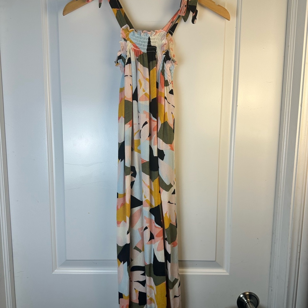 Billabong Multicolor Patterned Dress - Perfect for Spring Break dinners - Picture 3 of 5